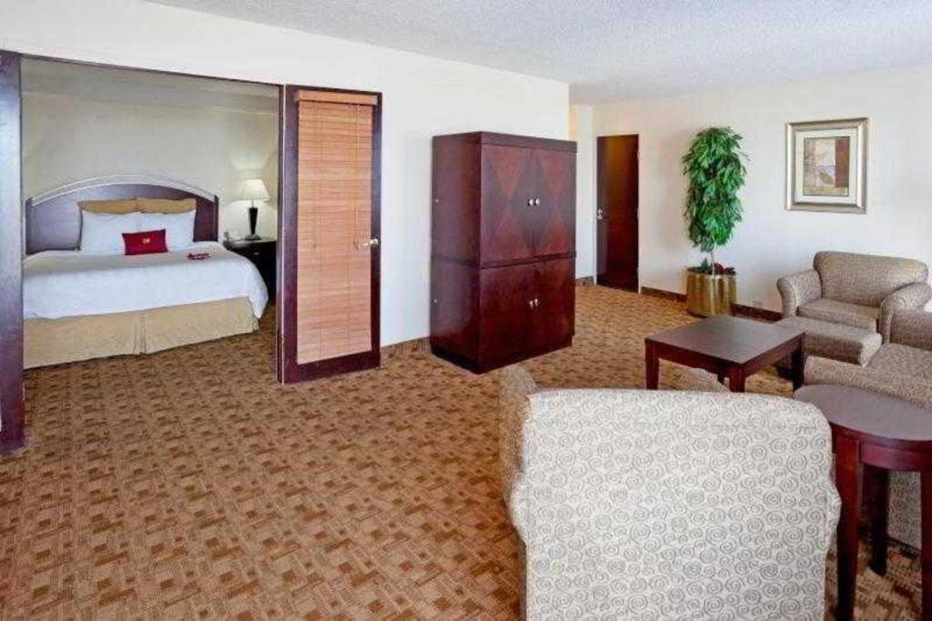 Radisson Hotel Austin - University Εξωτερικό φωτογραφία
