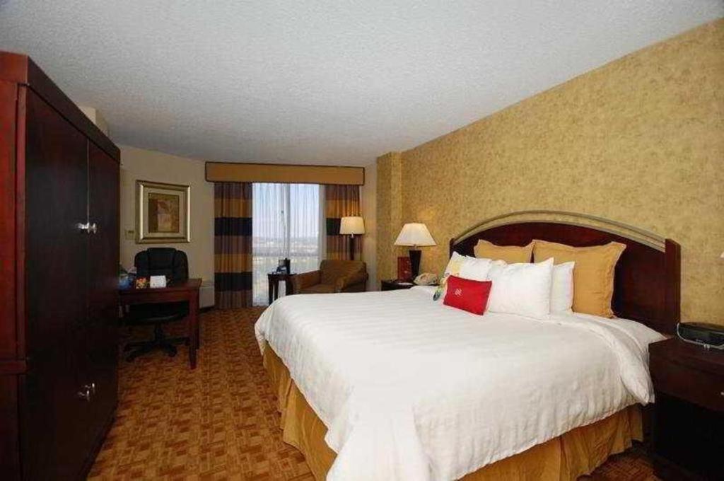 Radisson Hotel Austin - University Εξωτερικό φωτογραφία